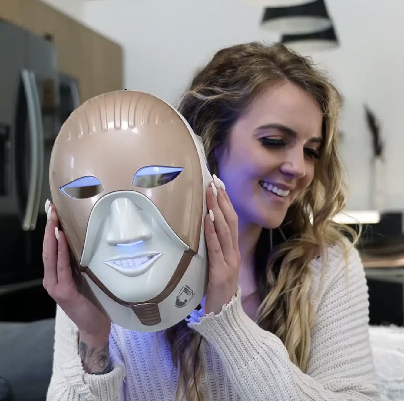 Cleopatra LED Mask Reviews Cleopatra LED Mask Reviews